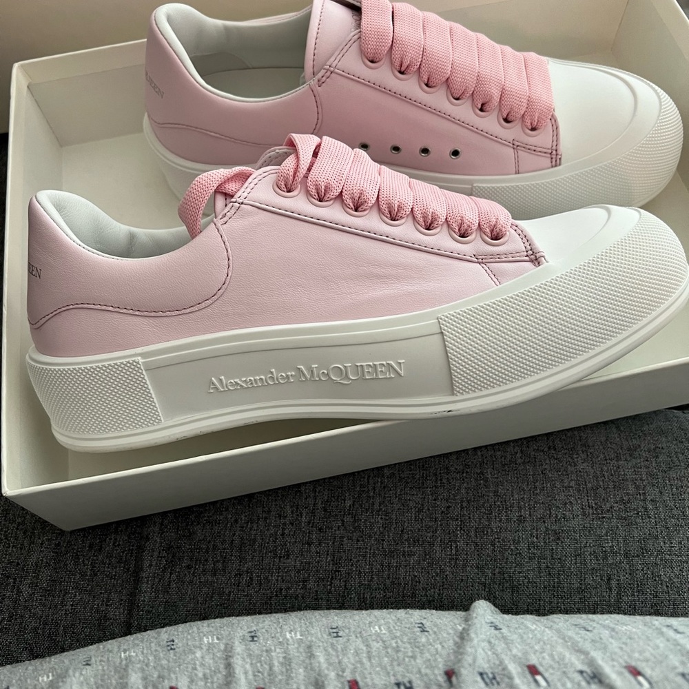NIB Alexander McQueen Pink Leather Sneakers SOLD OUT